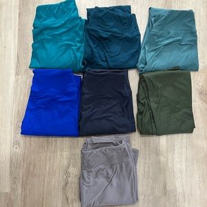 7 pairs of LuLaRoe Leggings